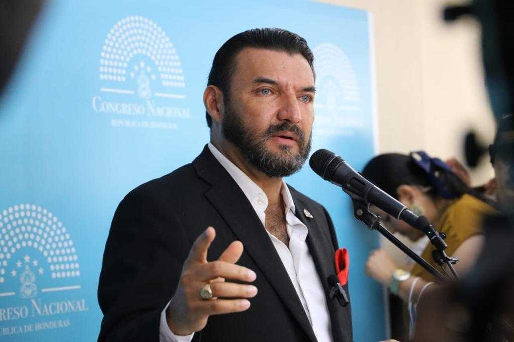  “Apoyamos totalmente al fiscal Luis Javier Santos y la Uferco”